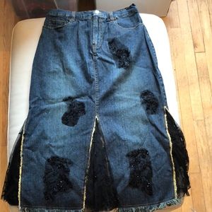 NY Collection denim midi skirt-black lace detail